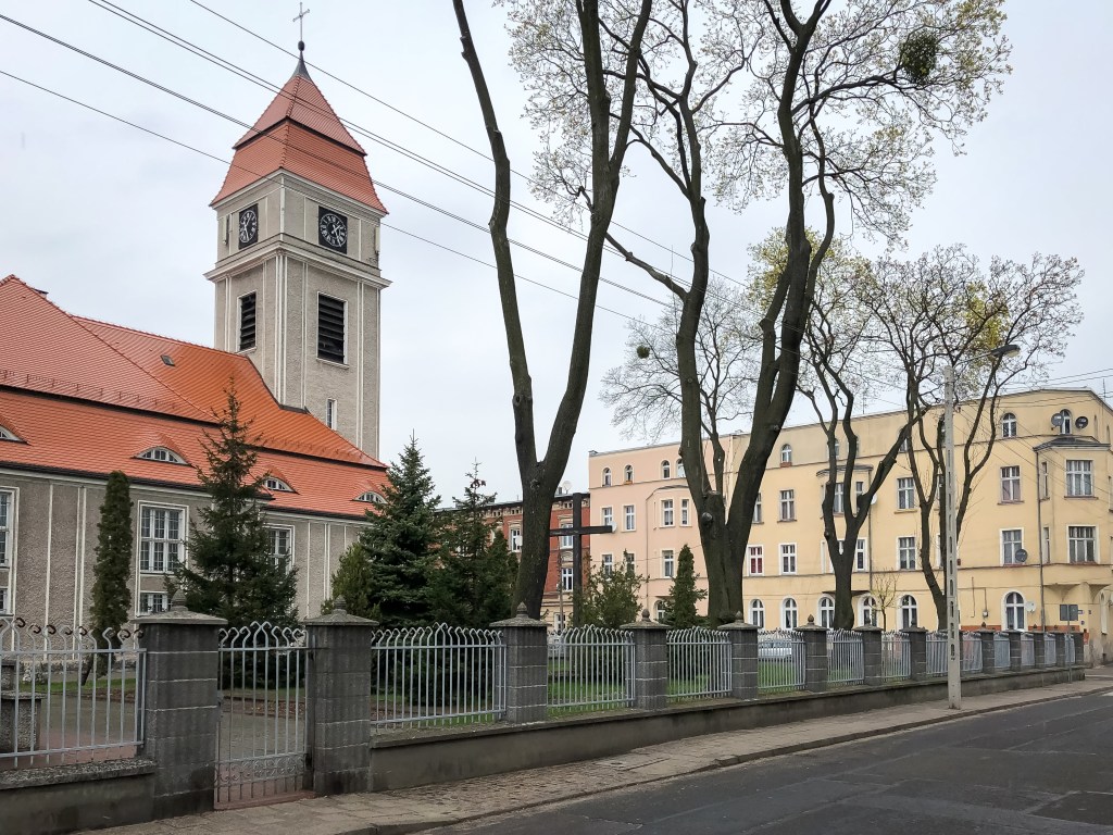 Kościół św. Wojciecha (dawniej pw. św. Jana Apostoła). Okole