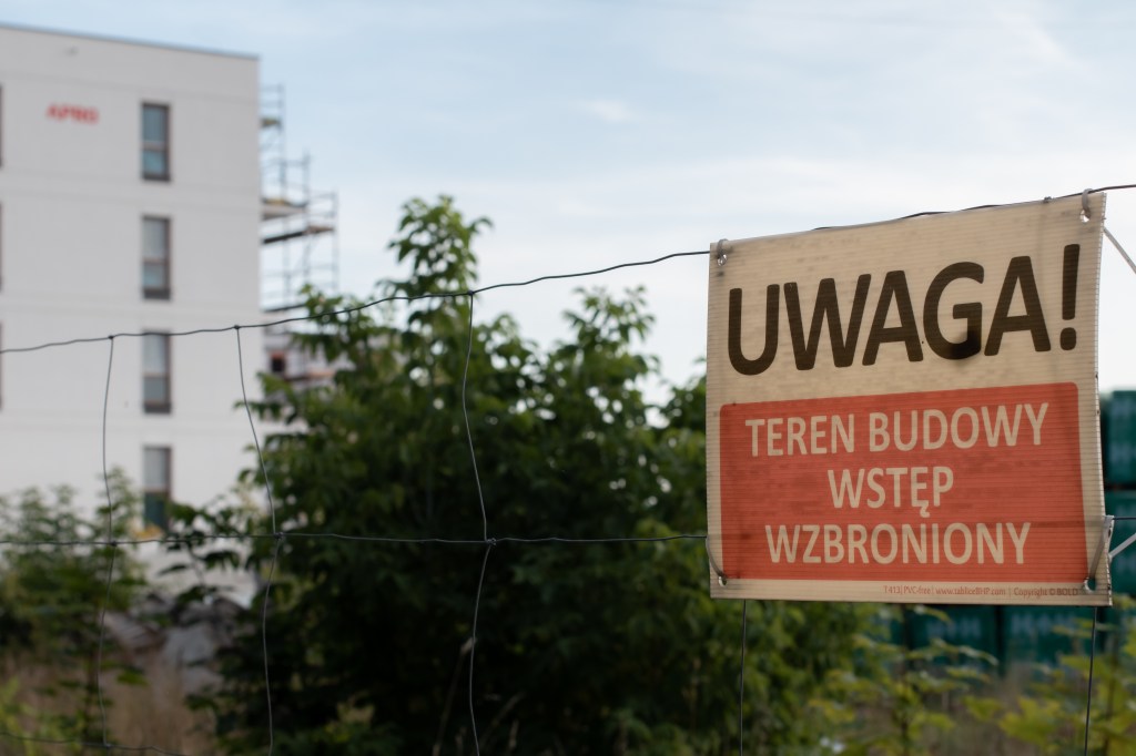 Budowa osiedla mieszkaniowego "Podniebne ogrody" na miejscu dawnego (nieukończonego) kompleksu Budowlanego Klubu Sportowego