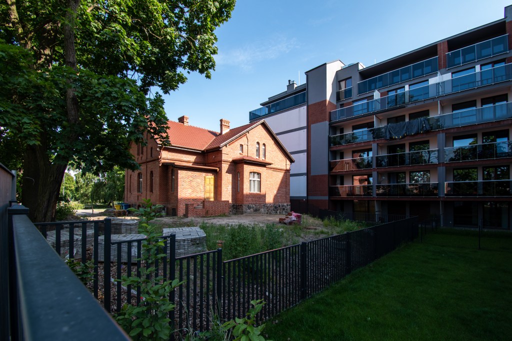 Domek śluzowego na osiedlu Wilczak-Jary