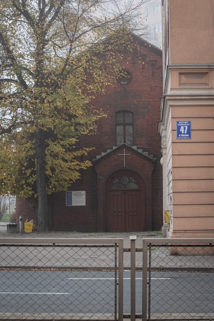 Neogotycki kościółek Ewangelicznych Chrześcijan. Inowrocław