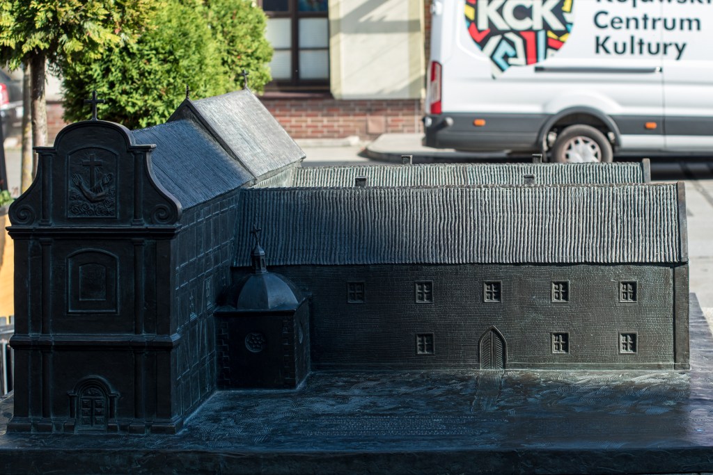 Placu Klasztorny - kiedyś miejsce, w którym funkcjonował klasztor franciszkanów. Inowrocław