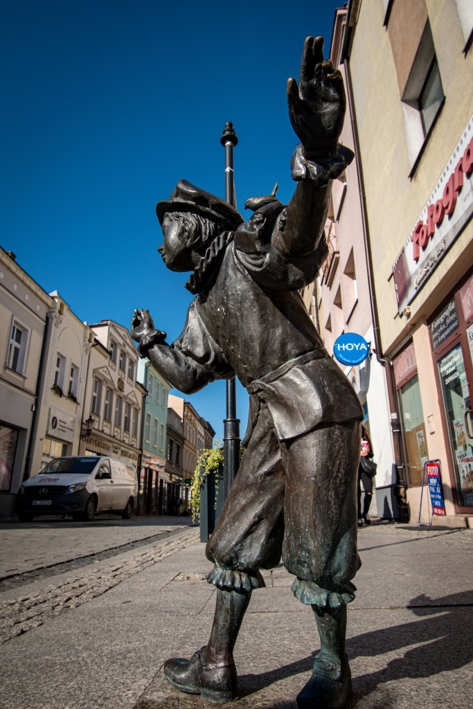 Średniowieczny żak z... ptaszkiem