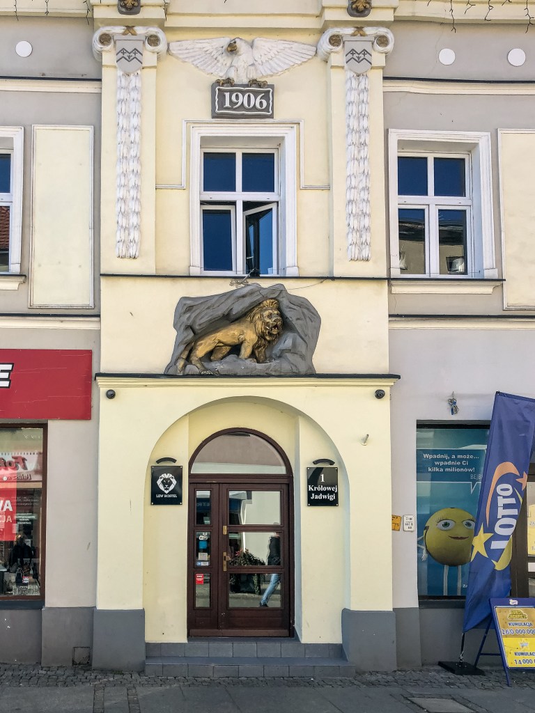 Kiedyś hotel "Pod Lwem", dzisiaj hostel "Lew". Inowrocław
