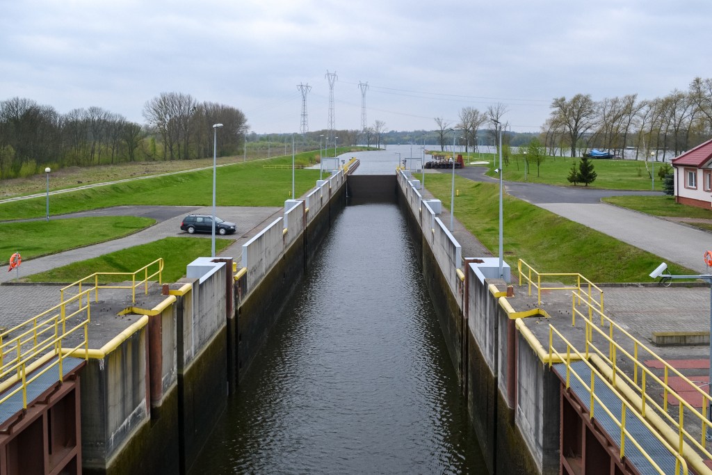 Nowa śluza Czersko Polskie