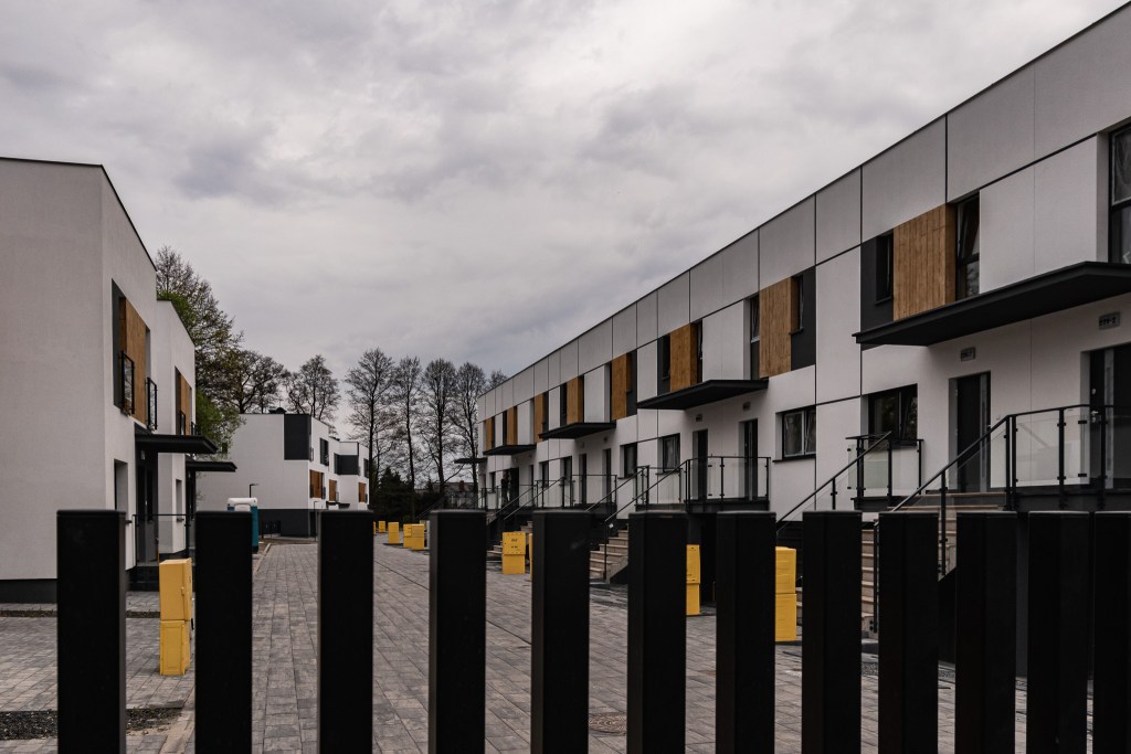 Osiedle "Awangarda IV" na osiedlu Miedzyń