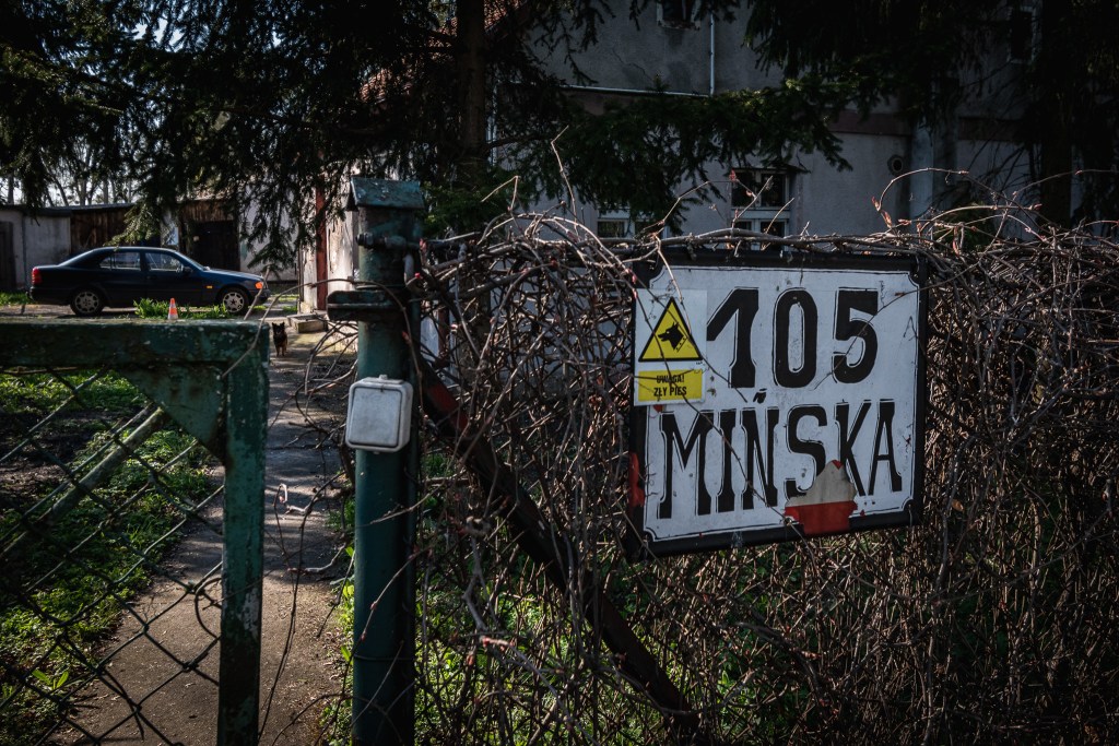 dom śluzowego na osiedlu Miedzyń